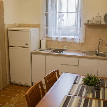 By The Sea Gradac, Makarska - 16039 *